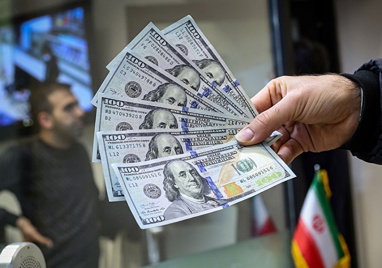 سقوط دلار از قله ۱۹۱ / وقتی بازار از دلار ۱۲۷ هزار تومانی هم خبر می‌دهد