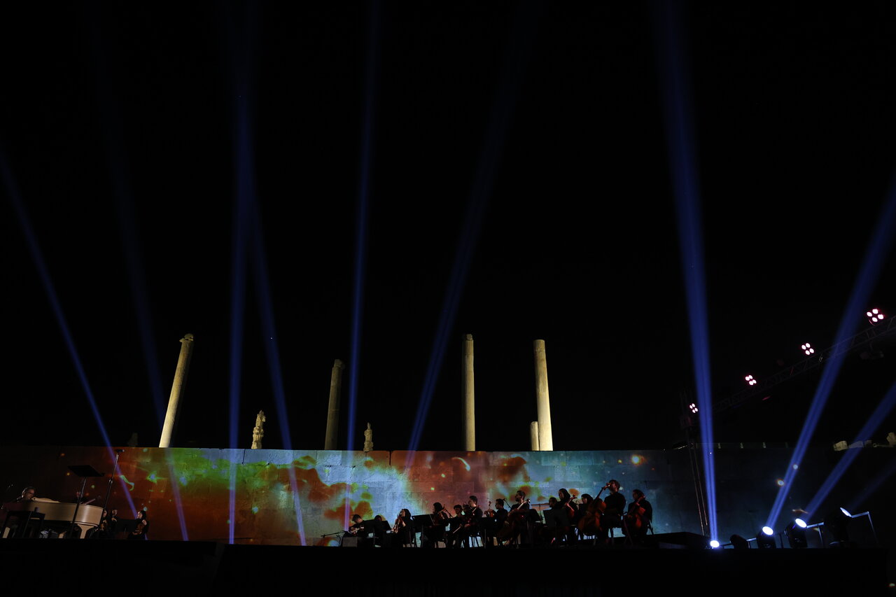 گزارش تصویری از کنسرت علیرضا قربانی در تخت جمشید