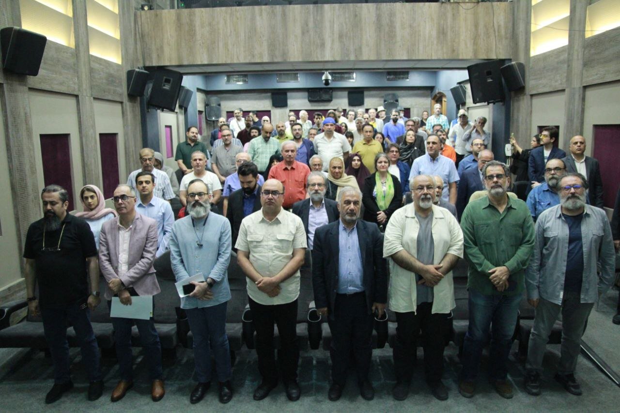 گزارش کامل مراسم اهدای جوایز هفتمین جشن نوشتار سینمایی ایران
فرصتی برای از حال هم باخبر بودن...