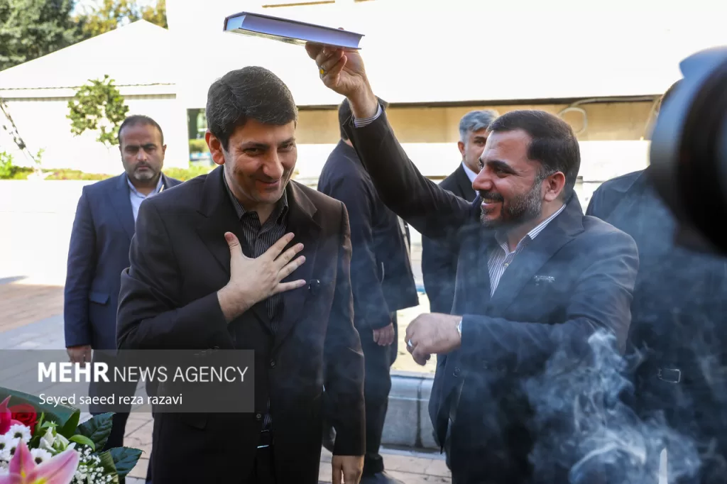 اولین روز کاری وزیر ارتباطات دولت چهاردهم