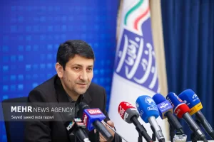 اظهار نظر ستار هاشمی درباره فیلترینگ و رجیستری آیفون