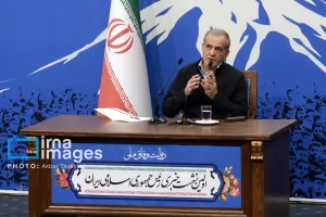 پزشکیان: در رابطه با «رونق تولید» قدم اول ایجاد بستر مناسب برای تولیدکنندگان داخلی است