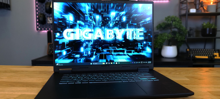 بررسی لپ تاپ Gigabyte Gaming A16 Pro (Core 7 240H + RTX 5080) – KitGuru