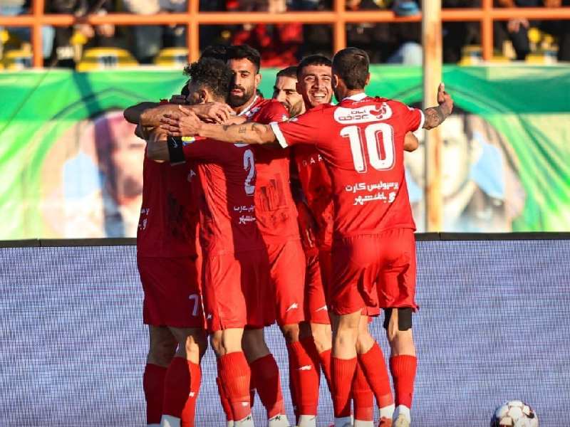 صدرنشینی پرسپولیس قبل از دربی!
