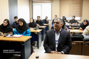 بازدید وزیر نفت از دانشکده نفت تهران