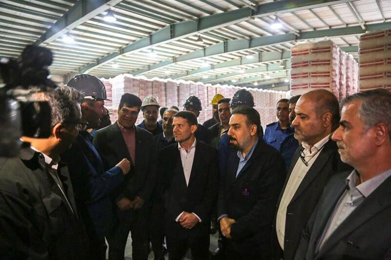 ضرورت احیای تولید و رفع موانع در پتروشیمی آبادان