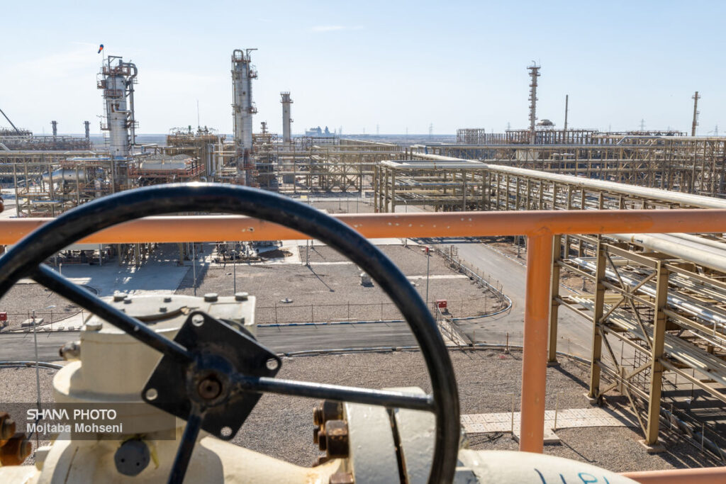 وزارت نفت در مسیر تحقق هدف ملی/ گام‌های بلند برای خاموشی‌ مشعل‌ها