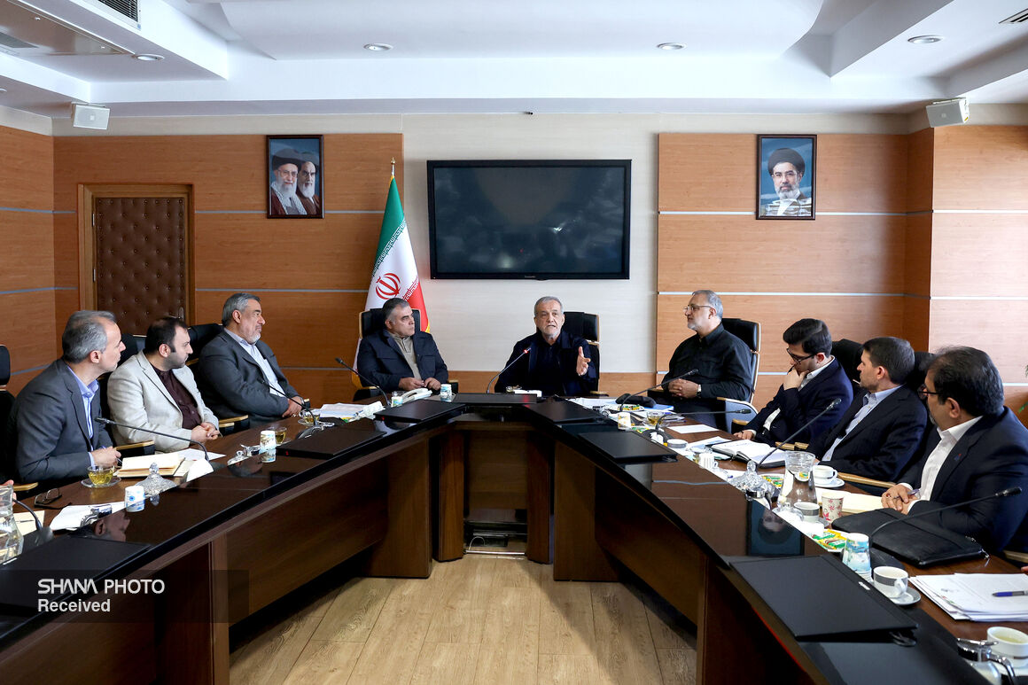 نشست تخصصی رئیس‌جمهوری با مدیران وزارت نفت