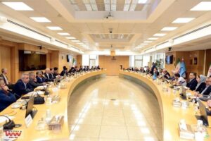 برگزاری نشست مدیرعامل شرکت ملی پتروشیمی با تشکل‌های صنایع پایین‌دستی