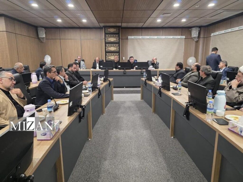 بیش از ۱۰ هزار سند مالکیت در استان کرمانشاه به مالکان اهدا شد