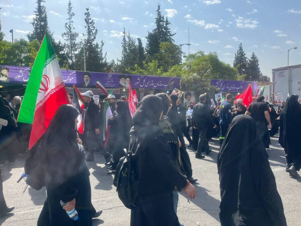 برپایی موکب سازمان بازرسی برای تکریم زائران در مراسم وداع با قائد شهید امت