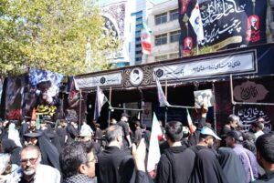 تداوم خدمت‌رسانی بانک سینا به عزاداران در دومین روز آیین وداع با رهبر شهید انقلاب