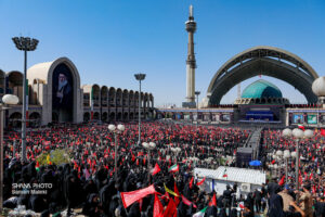 آیین اقامه نماز بر پیکر رهبر شهید ایران
