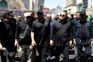 حضور وزیر نفت در مراسم تشییع آقای شهید ایران – ۱