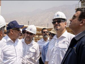 بازسازی پالایشگاه‌های آسیب‌دیده پارس جنوبی با حداکثر توان و سرعت دنبال شود