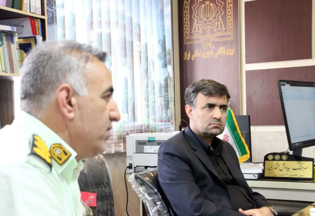بازدید سرزده دادستان مرکز استان فارس از کلانتری ۳۱ جنت شیراز