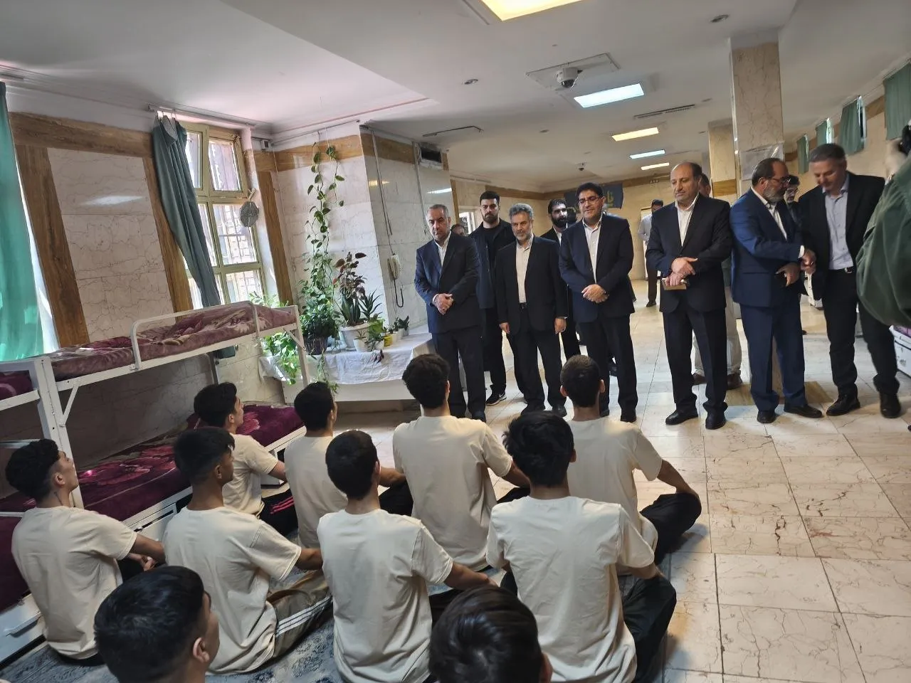 بازدید ۴ ساعته رئیس سازمان زندان‌ها از کانون اصلاح و تربیت تهران/ تأکید بر لزوم برنامه‌ریزی برای مراقبت‌های پس از آزادی مددجویان