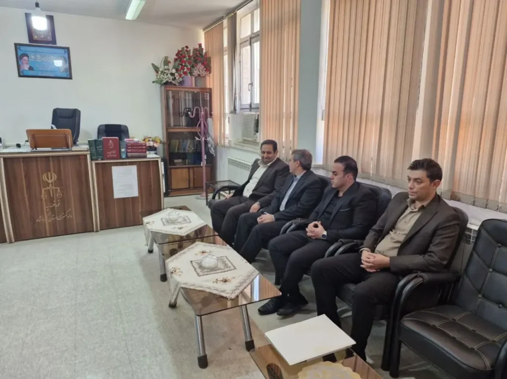 بازدید دادستان کرمانشاه از دادگستری و دادسرای قصر شیرین با هدف ارتقای خدمات قضایی