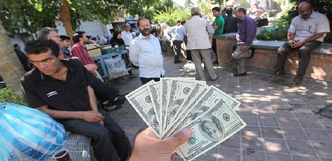 جهش قیمت دلار و یورو در بازار ارز تهران؛ دلار از کانال ۲۴۴ هزار تومان عبور کرد