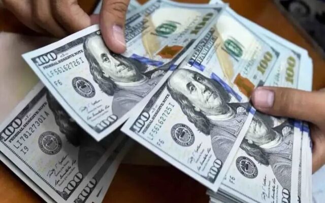 افزایش قیمت دلار و یورو در بازار ارز تهران؛ دلار وارد کانال ۲۶۸ هزار تومان شد