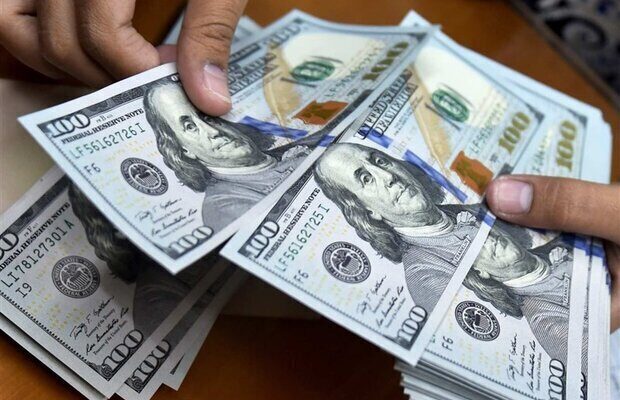 افزایش قیمت دلار و یورو در بازار ارز تهران؛ دلار به ۲۶۶ هزار تومان رسید