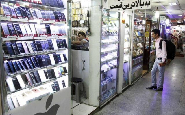 التهاب دوباره در بازار موبایل؛ کاهش قیمتها با تأخیر در تخصیص ارز خنثی شد