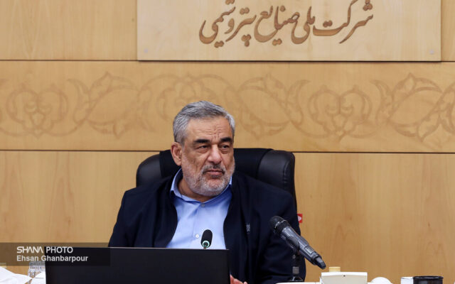 تأکید سرپرست وزارت نفت بر بهرهگیری از ظرفیتهای صنعت پتروشیمی در توسعه اقتصاد کشور
