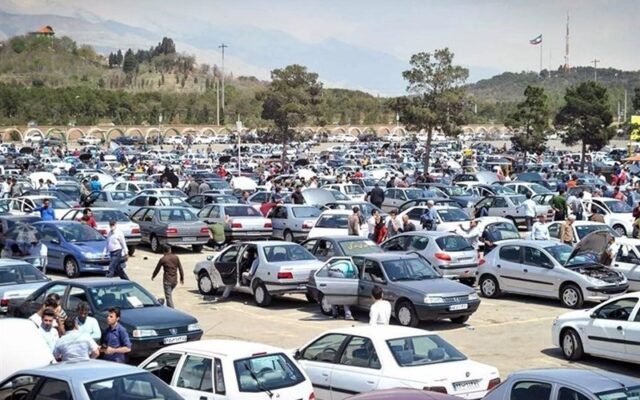 توقف موقت قیمتگذاری در پلتفرمهای خودرویی بهدلیل نوسانات بازار