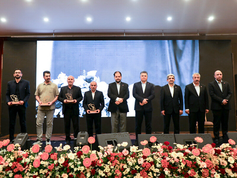رونمایی از سامانه «سوخت‌نگار» در مراسم تکریم جایگاه‌داران سوخت مازندران