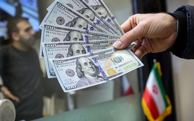 کاهش قیمت ارزهای بین‌المللی در بازار تهران؛ دلار ۳ هزار تومان ارزان شد